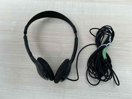 Photo of free Logitech Dialog-220 headphones (Beaconsfield HP9) #1