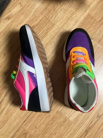 Photo of free Trainers size 6 (Palmers Green N13) #2