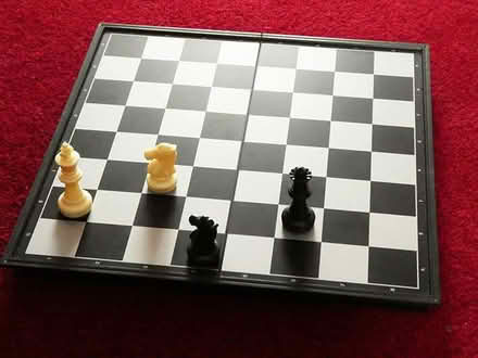 Photo of free Magnetic chess set (Callowell GL5) #2