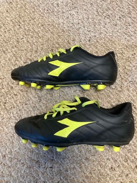 Photo of free Women’s cleats size 5.5 (Waltham ma) #1