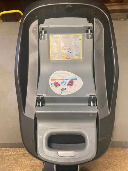 Photo of free Maxi Cosi Car Seat Base (Heath & Reach Area LU7) #1