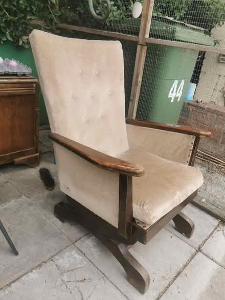 Photo of free Rocking chair (Trench TF2) #1