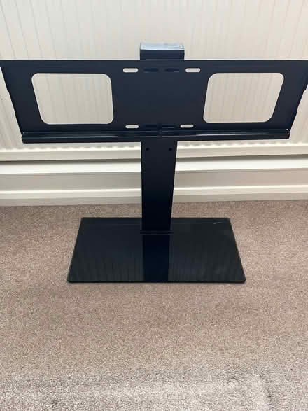 Photo of free TV Stand (Havering Grange RM3) #1