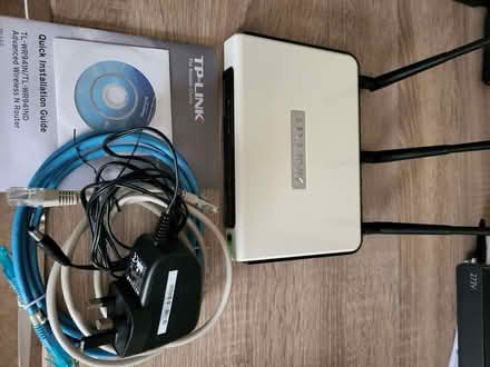 Photo of free TP Link wifi extender (Horwich BL6) #1