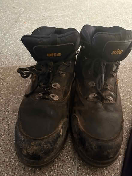 Photo of free Work Boots (DE7 6FE) #1