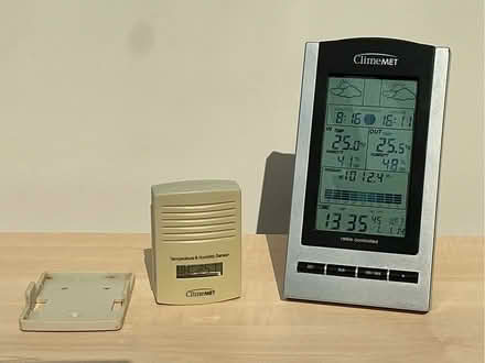 Photo of free Climemet weather display with outside sensor. (Beaconsfield HP9) #1