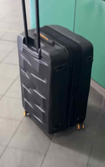 Photo of free It luggage hard case (SW12 8ez) #1