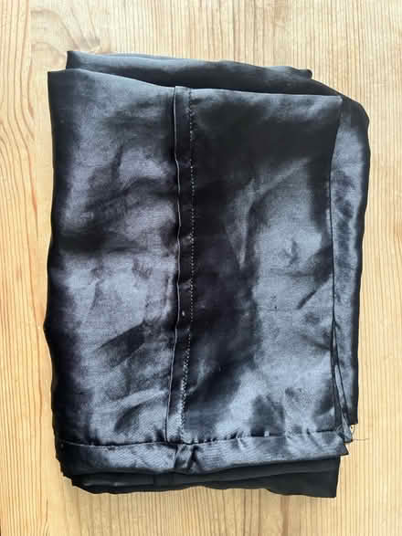 Photo of free Towels & pillow cases satin &cotton (Mitcham CR4) #2