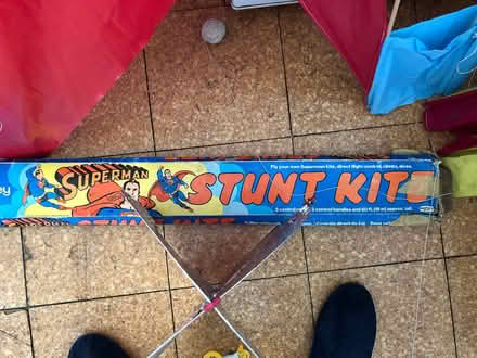 Photo of free Various kites (By Oakleigh Park station EN4) #1