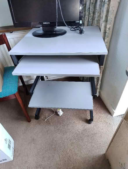 Photo of free Small computer desk (Wilmslow SK9) #1