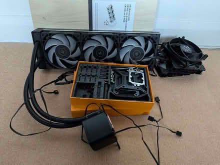 Photo of free EK AIO water cooler, 360mm, may or may not work (Lee SE12) #1