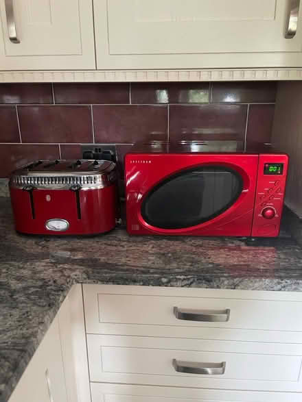Photo of free Russell Hobbs Microwave & Toaster (Bessacarr Doncaster DN4) #2