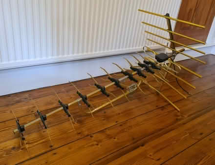 Photo of free Aerial and signal booster (Meersbrook S8) #1