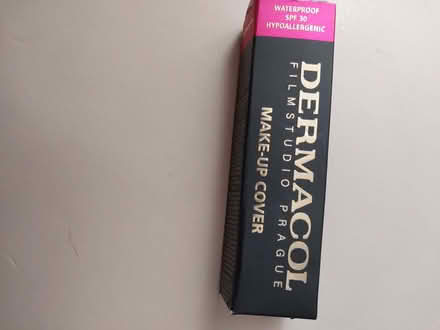 Photo of free Make up cover. Eyebrows pencil- dark brown (Hastings TN34) #2