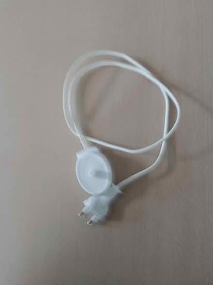 Photo of free OralB tooth brush charger (Isleworth TW7 Near Rugby Gd) #1