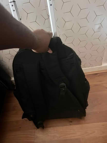 Photo of free Laundry bag and Roller backpack (Croydon) #2