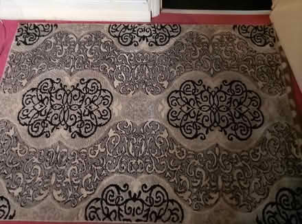 Photo of free Nice rug (South ockendon RM15) #2