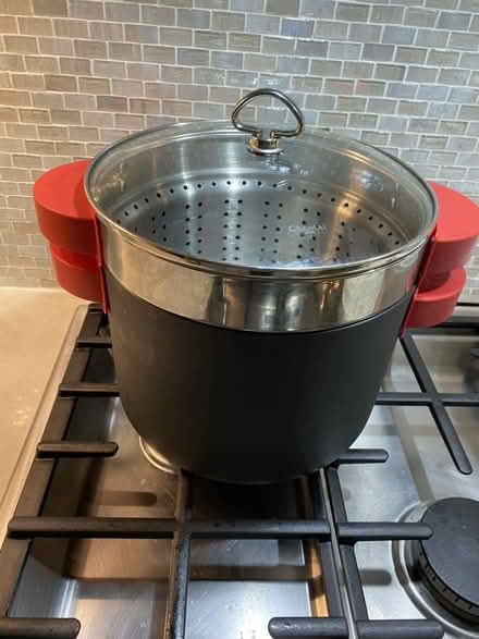 Photo of free Cooking/steaming pot (Nr Fresh Pond & Mt Auburn Cem.) #1