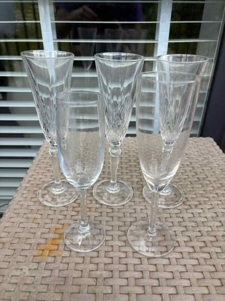 Photo of free Champagne flutes (BN1) #1