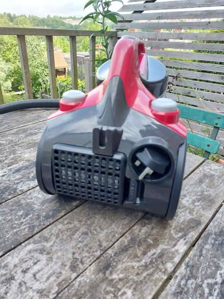 Photo of free Currys Essential vacuum cleaner (Surrenden BN1) #3