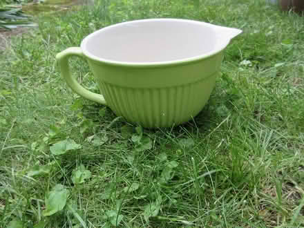 Photo of free flower pot 21 (North Cambridge) #1