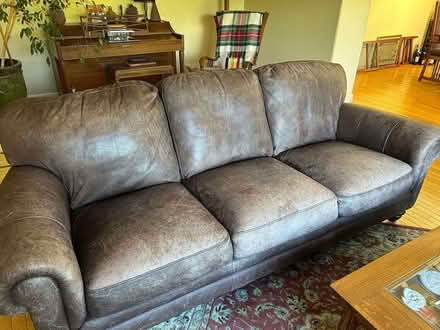 Photo of free Leather Sofa and matching chair (Morgan Hill) #1