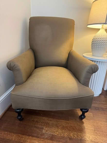 Photo of free Accent chair (3904 18th st Nw) #3