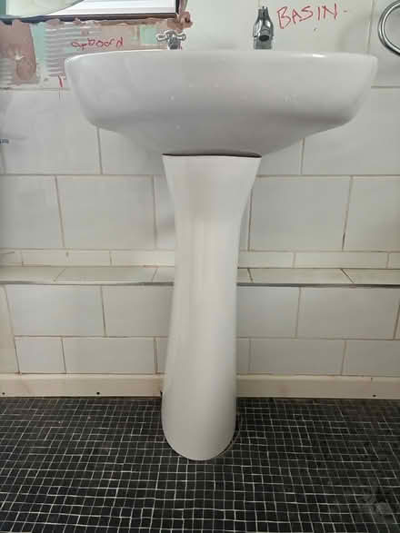 Photo of free Sink and taps (Old town SG1) #1