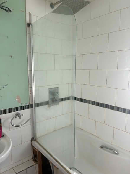 Photo of free Shower screen (Old town SG1) #1