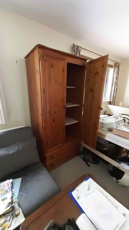 Photo of free Wardrobe (SK22 Hayfield) #3