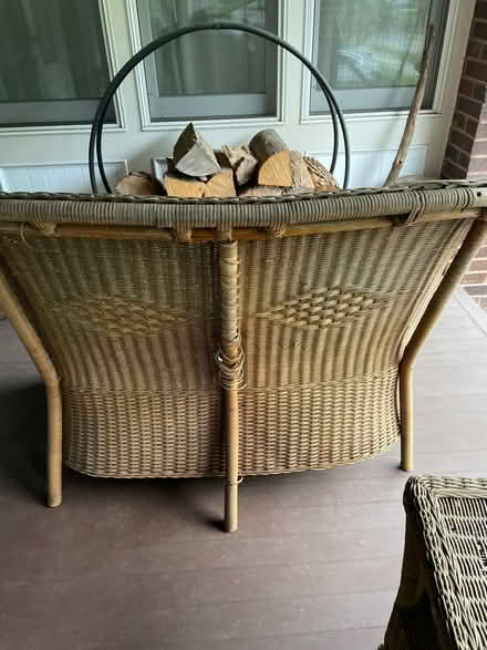 Photo of free Old Wicker Loveseat/Table til 6/10 (Near 11 and Woodward) #3