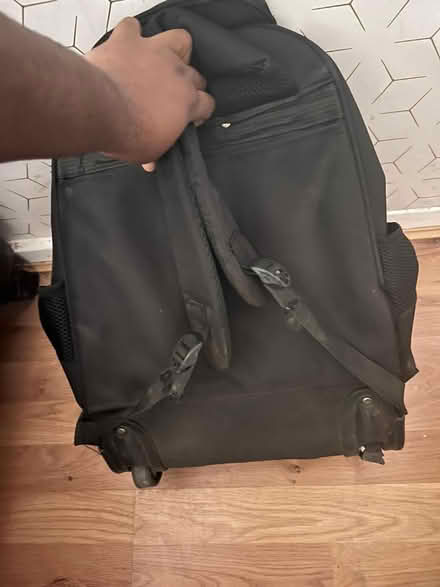 Photo of free Laundry bag and Roller backpack (Croydon) #3