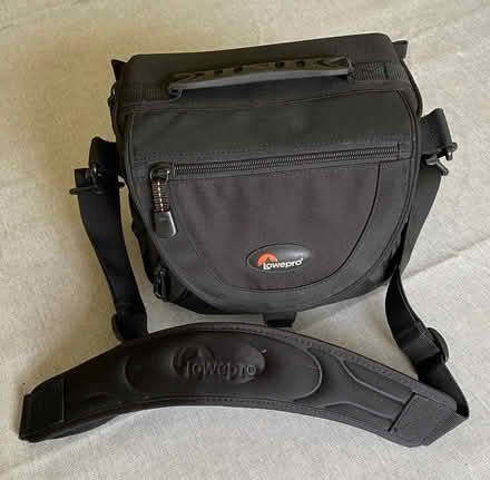 Photo of free Small camera case (Fleetville AL1) #1