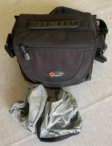 Photo of free Small camera case (Fleetville AL1) #3