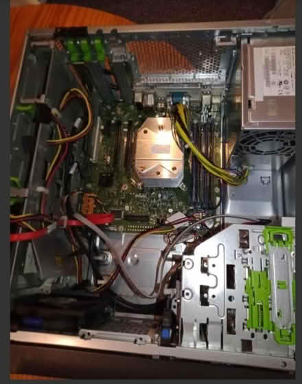 Photo of free Fujitsu Celsius Computer (toxteth L8) #3