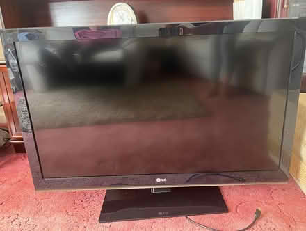 Photo of free LG 43inch tv with remote in working order (Scotforth LA1) #1