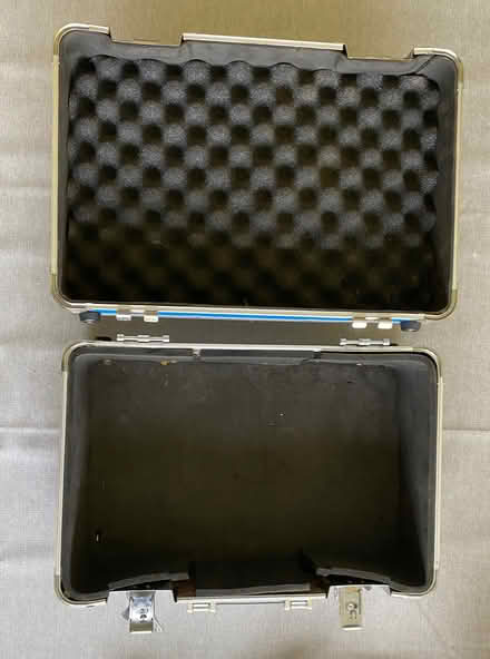 Photo of free Aluminium case (Fleetville AL1) #2