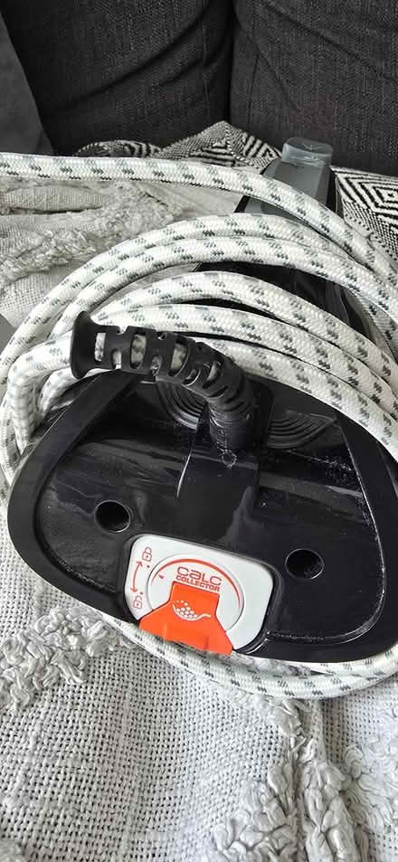 Photo of free Tefal, Ultraglide Anti-Scale (Lambeth) #3