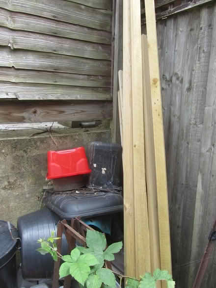 Photo of free sawn 2 x 1 baton various lengths (Finchley N12) #3