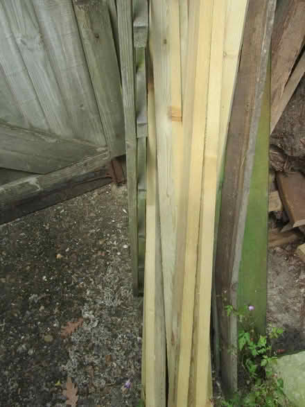 Photo of free sawn 2 x 1 baton various lengths (Finchley N12) #2