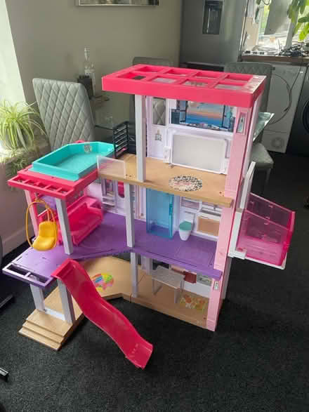 Photo of free Barbie dream house (Boscombe) #1
