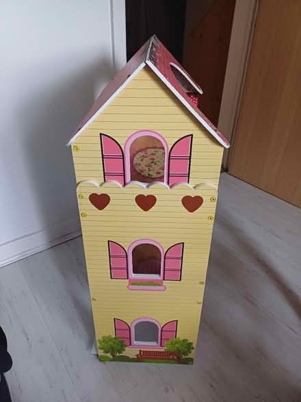 Photo of free Dolls House (TW1 Twickenham) #2