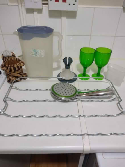 Photo of free Miscellaneous household items (North Kensington W10) #1