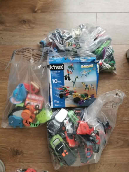 Photo of free Mixture of toys (Haresfinch) #2