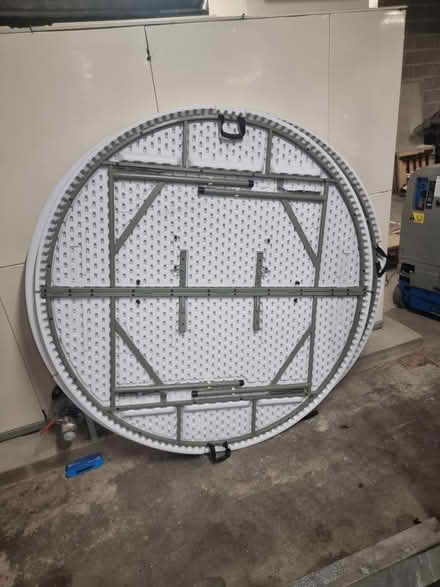 Photo of free Two 6ft round banqueting tables (Freeland, Oxfordshire OX29) #1