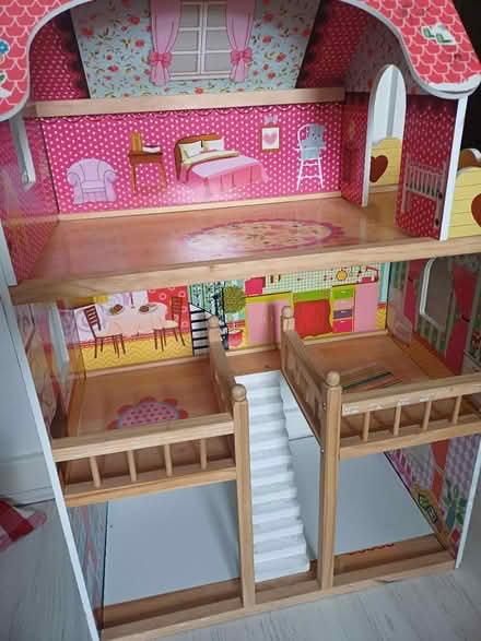 Photo of free Dolls House (TW1 Twickenham) #4