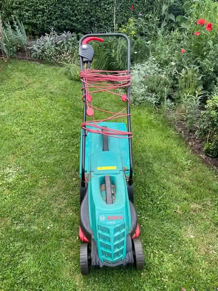 Photo of free Bosch lawnmower - needs mending (SE24 9PU) #3