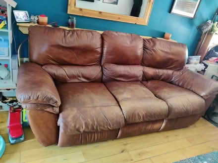 Photo of free Leather recliner sofa (Blackwood g68) #2