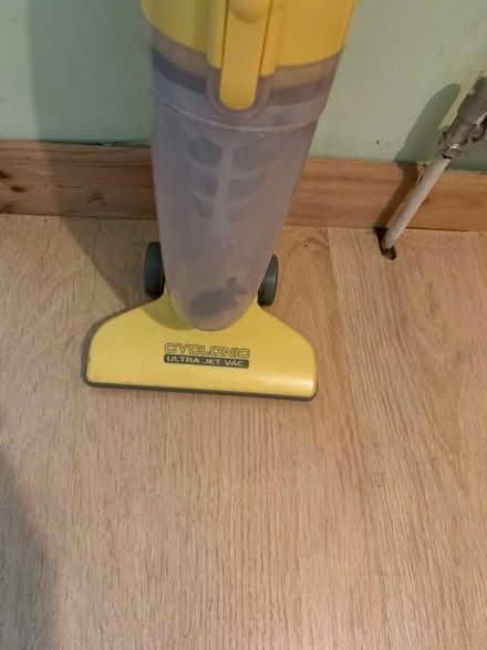 Photo of free Bagless vacuum cleaner (GU51) #2