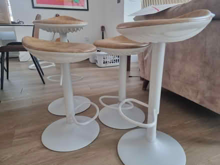 Photo of free 4 kitchen stools (TW7 4FD) #2